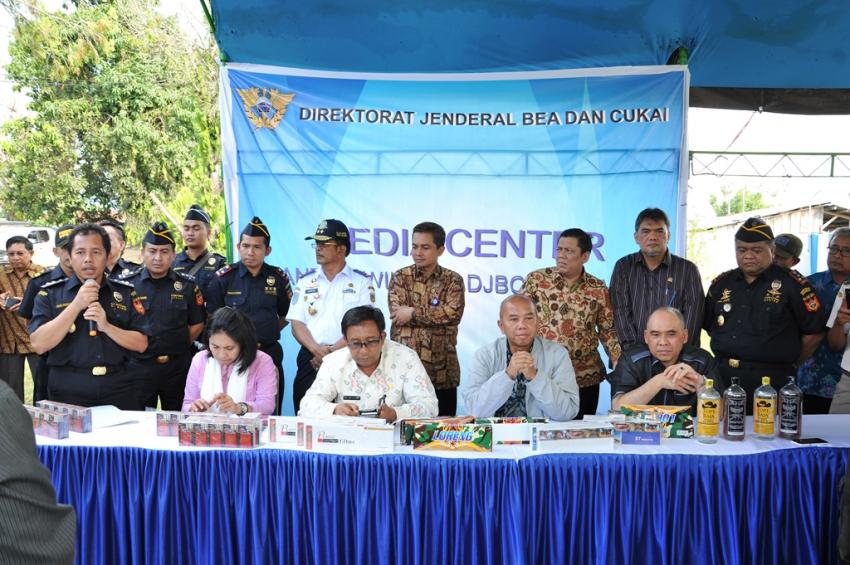 313. Komisi XI DPR RI kunjungan ke KPPBC Tipe Pratama Pantoloan, Palu, Sulawesi Tengah,.JPG